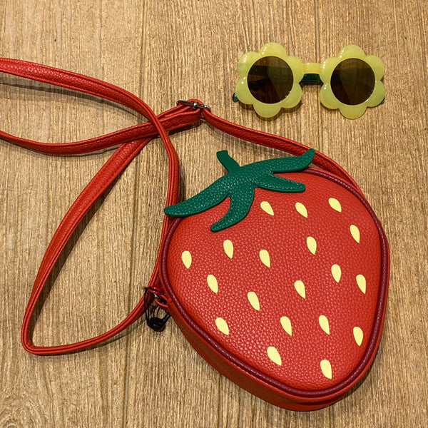 ML Strawberry Heart Bag